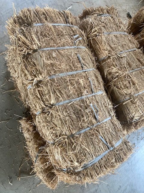 中国産敷きわら